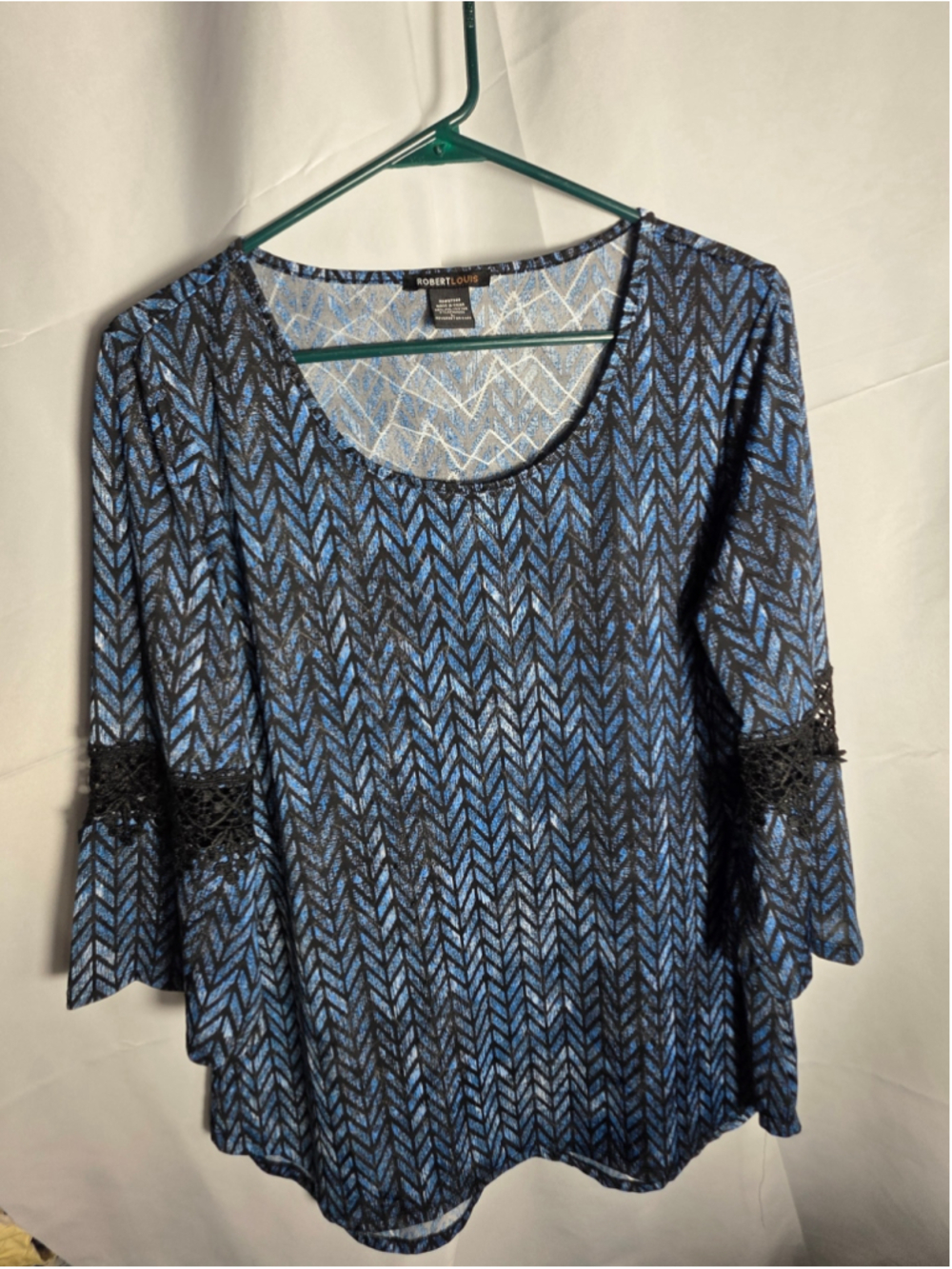 Women's Robert Louis Blue Black Chevron Print Lace Trim Blouse Size L designer